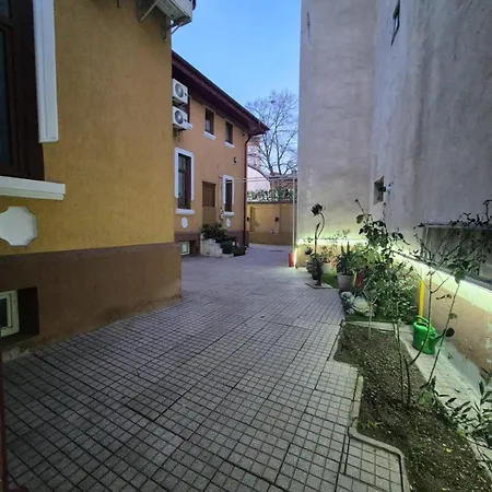 Boutique Old 5 * Bucharest