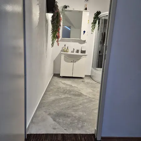 Boutique Old 5 Bucarest