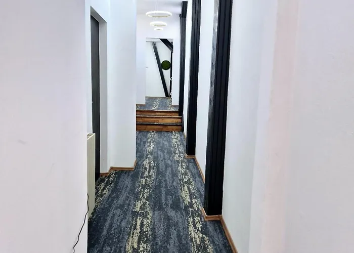 公寓 Boutique Old 5 *